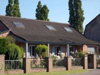 3 Bed House with Nice Garden