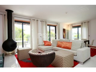 Luxurious 2 bedroom apartment with Golf..