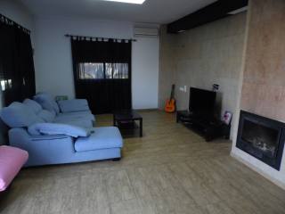 2 Houses on nice 2000 m2 plot