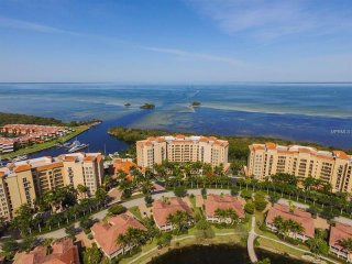 3 bedroom Town House For Sale: 3321..