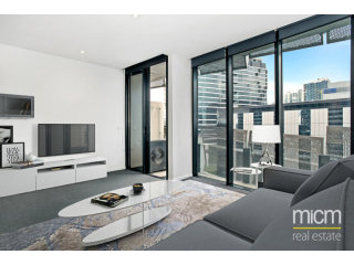 Docklands Chic in the Watergate Complex