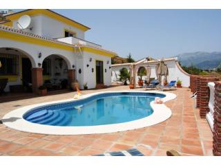 Villa for Sale in Competa, Competa..