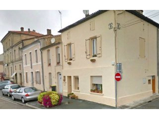 A 3 Bedroomed Town House In Good..