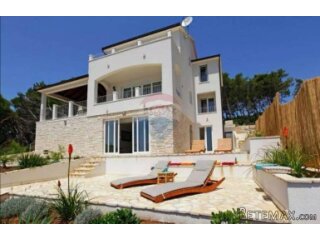 Korčula Villa - 1. red do mora izuzetna prilika!