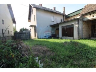 Sisak, Lekenik, kuća za renovaciju