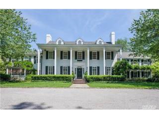 125 Duck Pond Rd Glen Cove, NY 11542