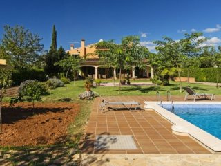 Mediterranean Villa With Pool In..