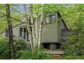 3 bedroom House For Sale: 12..
