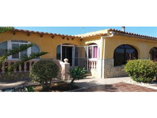 3 Bedrooms - Villa - Alicante - For Sale