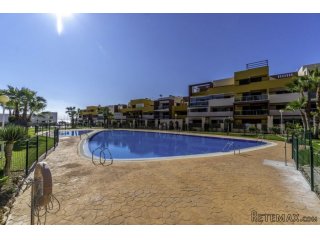 Apartamento orientado al sur en el complejo El Bosque. La..
