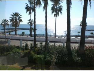 Stylish Beachfront apartment in Puerto..