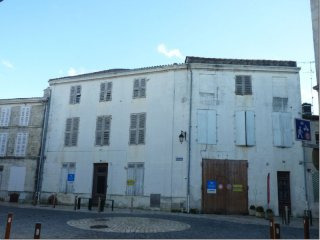3 Bedrooms - Stone House -..