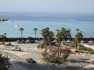 piso con vistas al mar y a las salinas de calpe.tiene dos..