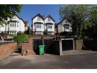 5 bedroom, Semi-detached House house..