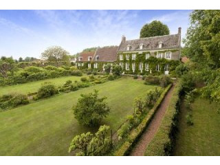 6 Bedroom Manor House For Sale