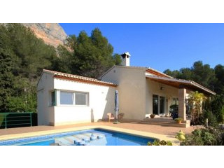 3 Bedrooms - Villa - For Sale