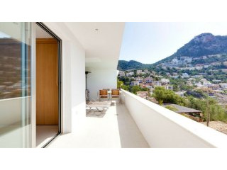 2 Bedroom Apartment with sea views in..