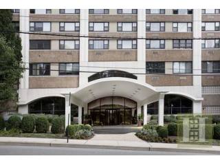 3 bedroom Apartment For Sale: 250 GORGE..