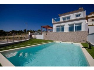 3 Bedroom 3 Bathroom Villa In El..
