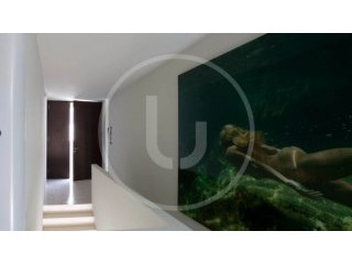 Luxury modern villa by Bruno Erpicum