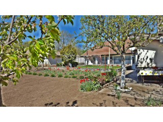 Renovated house with outbuildings and..