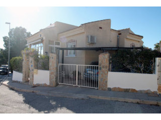2 Bedrooms - Villa - Alicante - For Sale