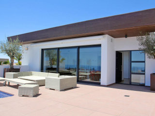 3 Bedrooms - Villa - Alicante - For Sale