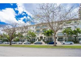 2 bedroom Flat For Sale: 50 Alhambra..