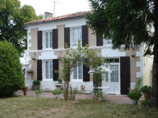 Good Value Stone House With Outbuilding..