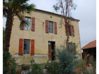 Maison de Maitre with outbuildings on..