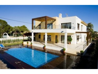 5 Bedrooms - Villa - Alicante - For Sale