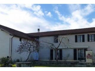 Large House in a Quiet Hamlet