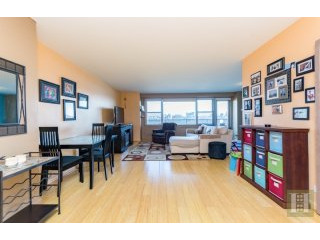 1 bedroom Apartment For Sale: 2500..
