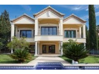 8 Bedrooms - Villa - Malaga - For Sale