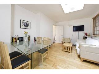 Durweston Mews, Marylebone, London W1U