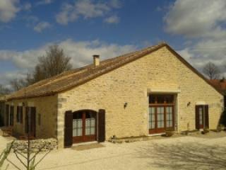 Attractive 6 Bedroom Barn Conversion..