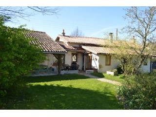Lovely country property with gîte