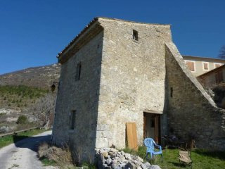 1 Bedroom Stone House With Adjoining..
