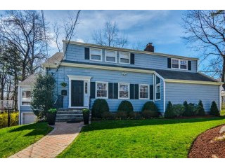 4 bedroom House For Sale: 131 Oakland..