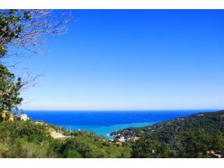 Sale - Plot with sea views near Sa..