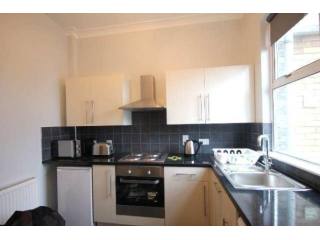 2 Bed Flat/Apartment To Let in London