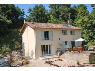 St Saviol (86) - For sale : immaculate..