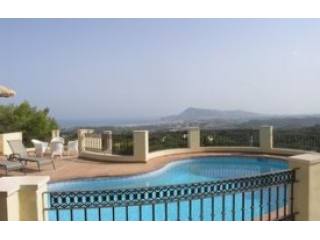 Immaculate Villa, Stunning Sea Views..