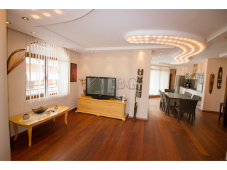 Luxury 3-bedroom penthouse in Lina..