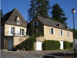 Stone House And Separate Apartment With..