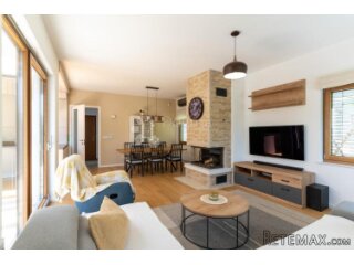 Mlinovi - moderna obiteljska kuća 213 m² s vrtom i panoramsk