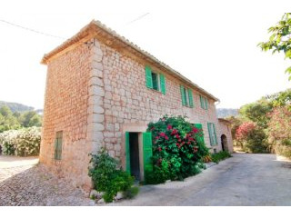 Very charming finca in need of reform..