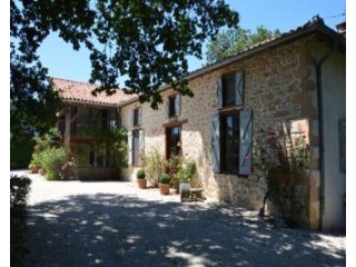 Large hamlet house, mountain views..