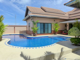 Bangsarae: 3 bedroom 2 bathroom pool..