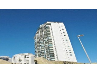 HUGE 2 BED 2 BATH APARTMENT